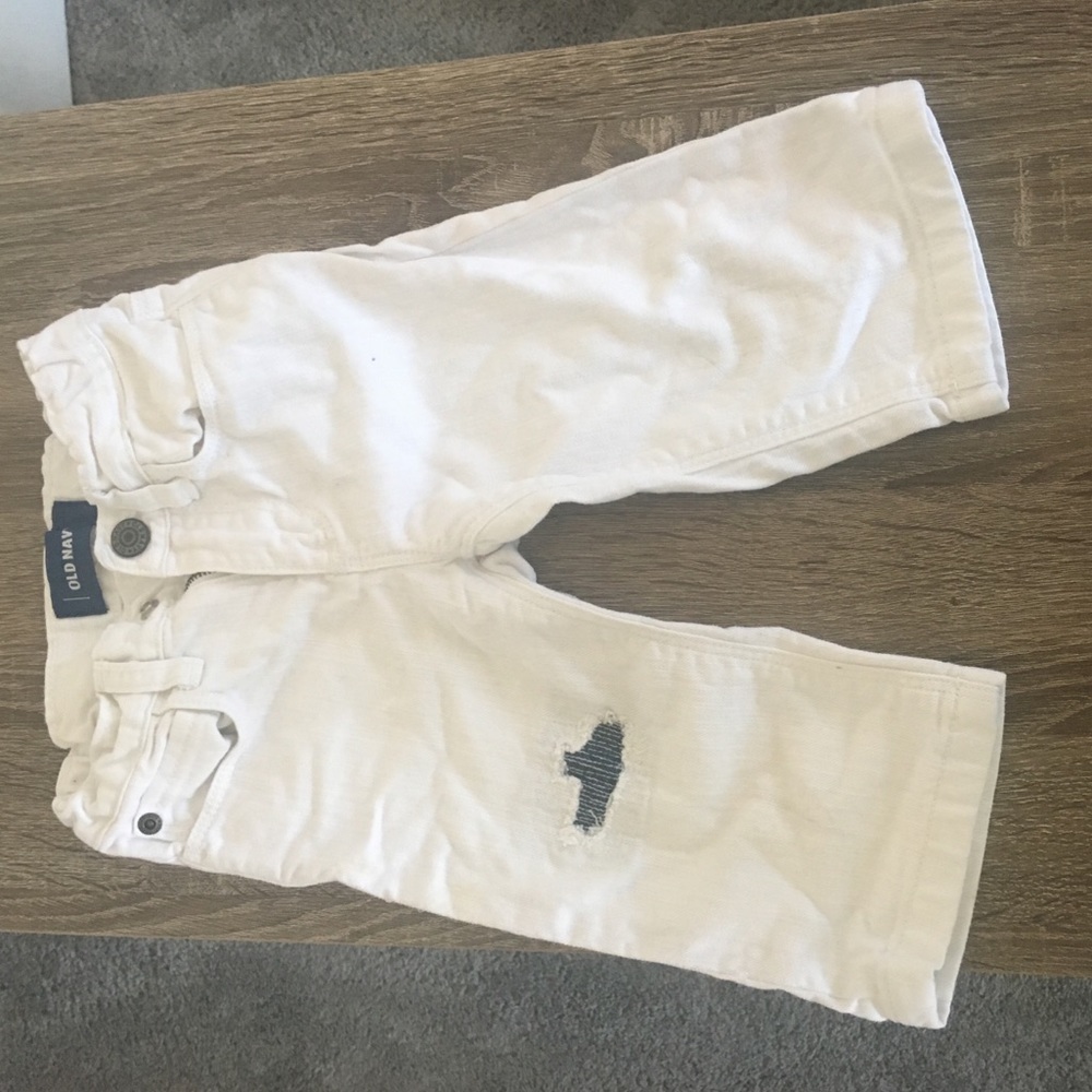 Boys white distressed shorts